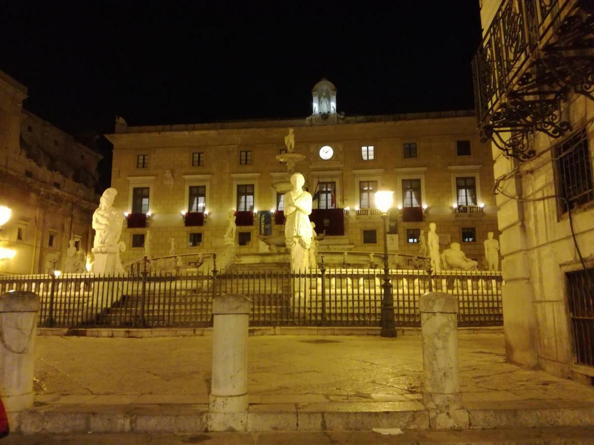 La Casetta Di Marta Ai Quattro Canti Palermo Exterior foto
